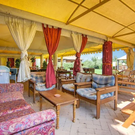 Holiday In Castiglione Del With Pool Hébergement de vacances *