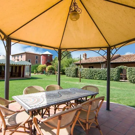 Hébergement de vacances Holiday In Castiglione Del With Pool *